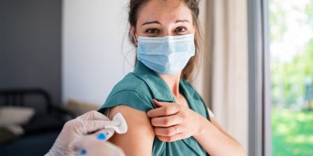 Tiêm Vaccin Covid-19 có gây vô sinh không?